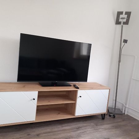 City Apartment Duisburg 1#Netflix &Wlan &Kingsize Bett &Kaffee Maschine & Central & 500M Innenhafen & 2 Min U Bahn Exteriér fotografie