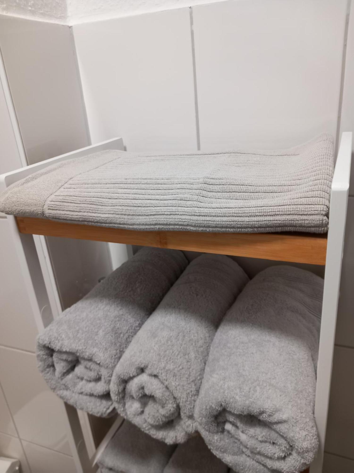 City Apartment Duisburg 1#Netflix &Wlan &Kingsize Bett &Kaffee Maschine & Central & 500M Innenhafen & 2 Min U Bahn Exteriér fotografie