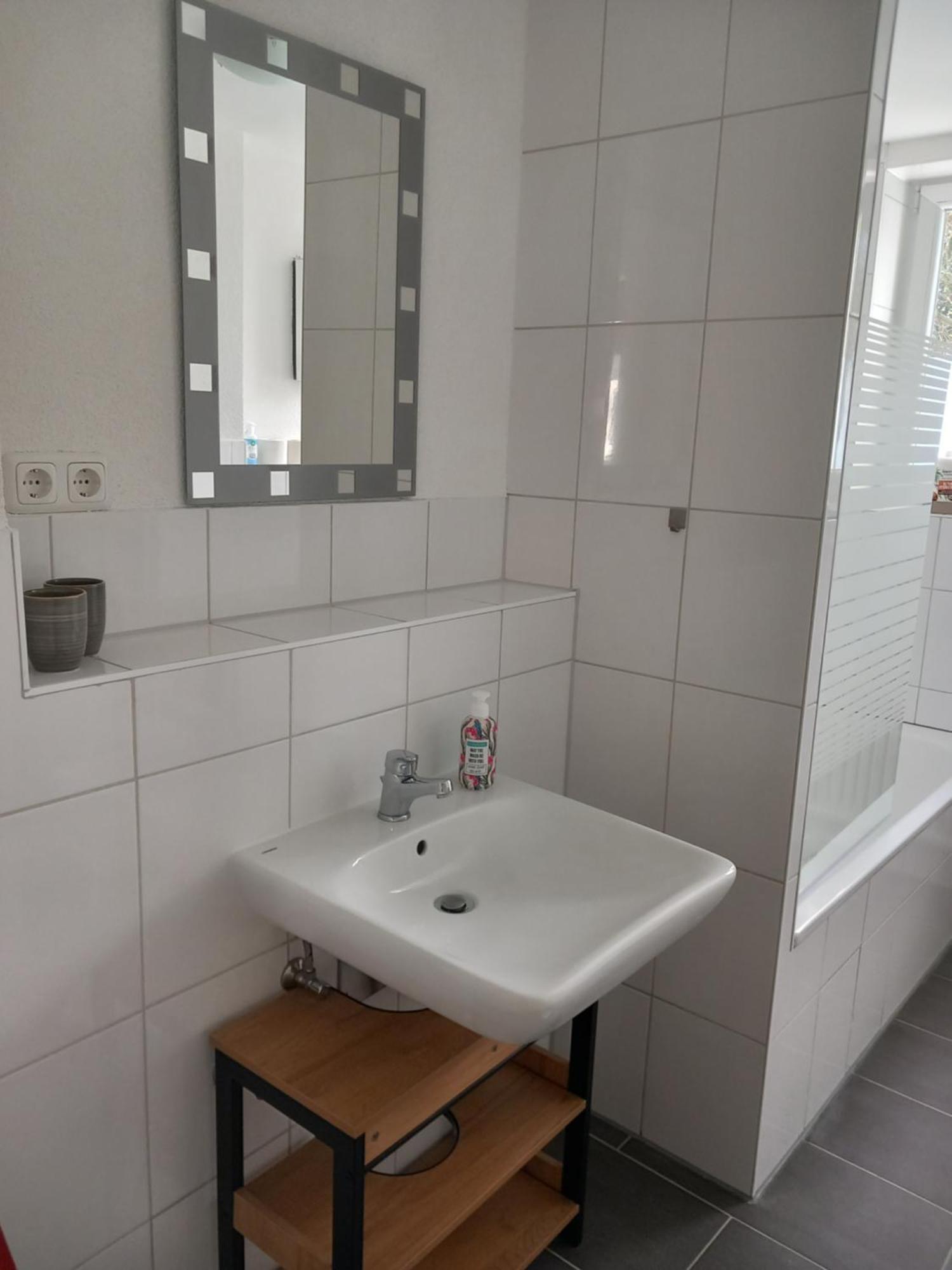 City Apartment Duisburg 1#Netflix &Wlan &Kingsize Bett &Kaffee Maschine & Central & 500M Innenhafen & 2 Min U Bahn Exteriér fotografie